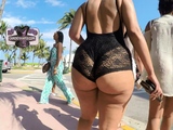 Candid Big Booty Latina Taking a Stroll